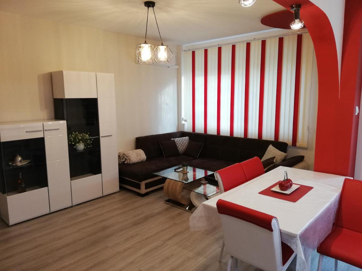 Apartment Ani Veliko Tŭrnovo Exterior photo